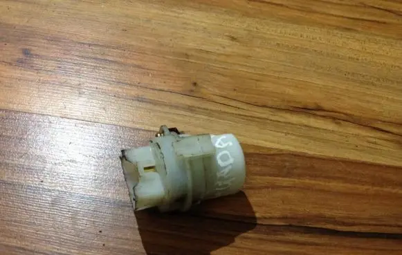Hyundai Accent Ignition lock contact 