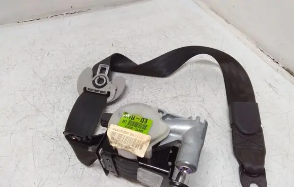 KIA Sportage Front seatbelt 888103U210