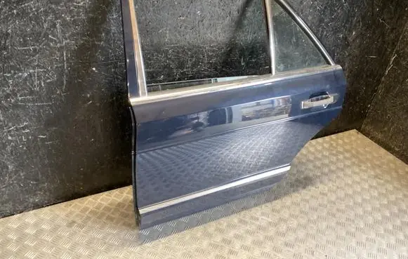 Mercedes-Benz S W126 Rear door