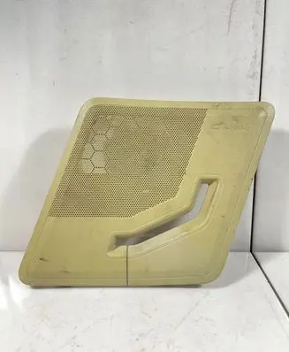 Volvo XC90 Seat belt trim 8641272