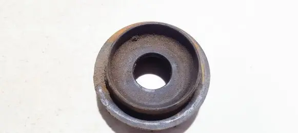 Ford Mondeo Mk III Front coil spring rubber mount 