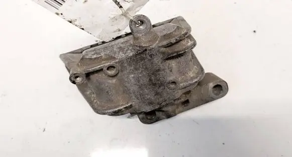 Volkswagen PASSAT B6 Engine mount bracket 1K0199262M