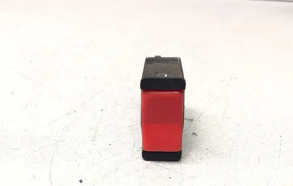 Mercedes-Benz 190 W201 Hazard light switch 0008209010