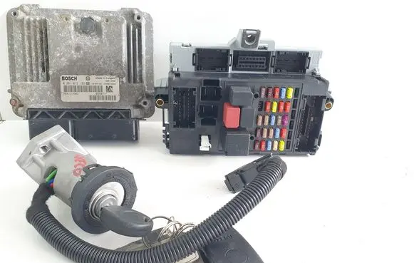 Iveco Daily 35.8 - 9 Engine ECU kit and lock set 504121602 0281012193 14176881