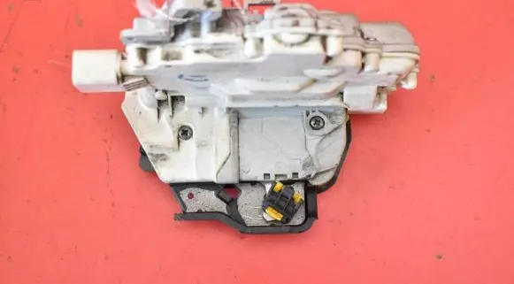 Seat Exeo (3R) Rear door lock 8E0839015