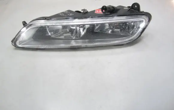 Volkswagen PASSAT B7 Front fog light 176623
