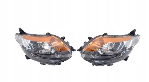 Mitsubishi L200 Headlights/headlamps set 