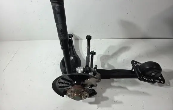 Audi Q3 F3 Rear wheel hub spindle/knuckle 5Q0505323D
