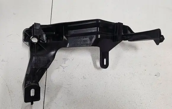 Porsche Cayenne (9PA) Front bumper mounting bracket 7L5807890
