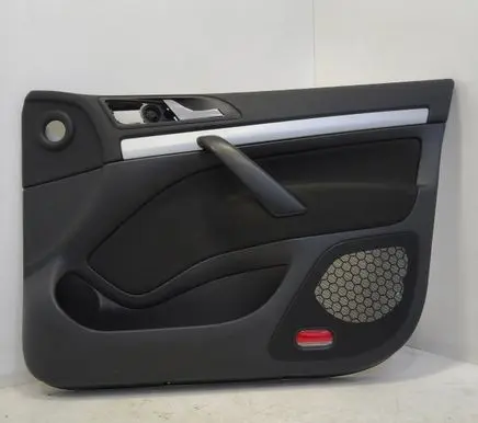 Skoda Octavia Mk2 (1Z) Front door card panel trim