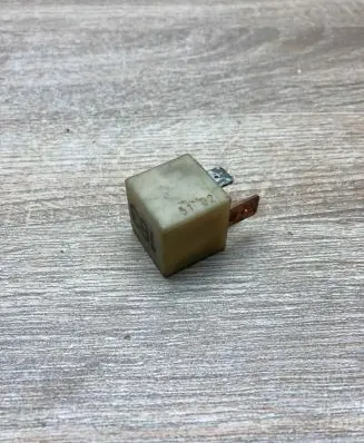 Volkswagen Golf IV Other relay 357911253