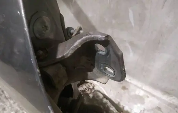 Renault Laguna I Front door upper hinge 