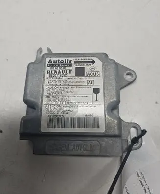 Renault Scenic I Airbag control unit/module 8200117652