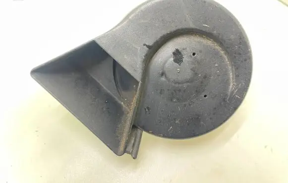 Audi A4 S4 B7 8E 8H Horn signal 8E0951223B