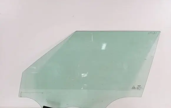 KIA Soul Front door window glass four-door 82410K0320