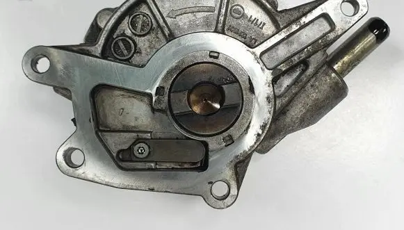 Chrysler 300 - 300C Vacuum pump A6422300065