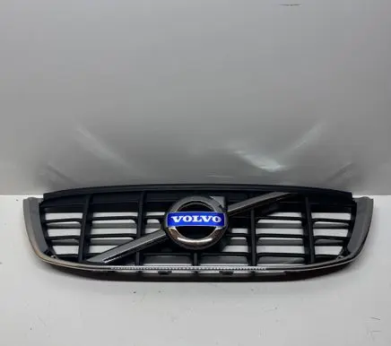 Front bumper upper radiator grill