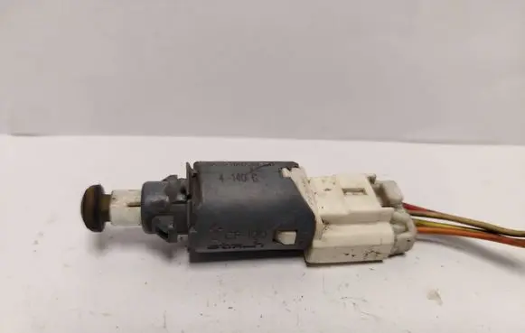 Renault Scenic II - Grand scenic II Brake pedal sensor switch 8200168238 4140G