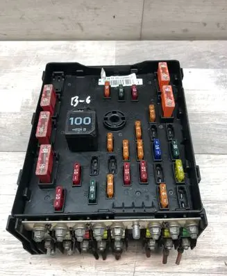 Volkswagen PASSAT B6 Fuse module 3C0937125 63592777