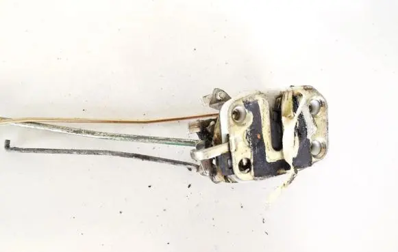 Mazda 626 Front door lock