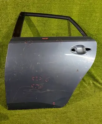 Toyota Auris E180 Rear door 