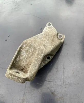 Audi A4 S4 B5 8D Engine mounting bracket 8D0199307