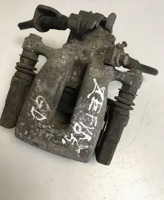Opel Zafira A Rear brake caliper