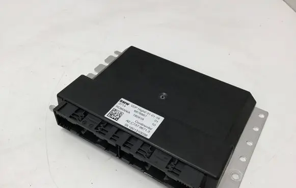 BMW 7 G11 G12 Air suspension control unit module (rear) 6878867