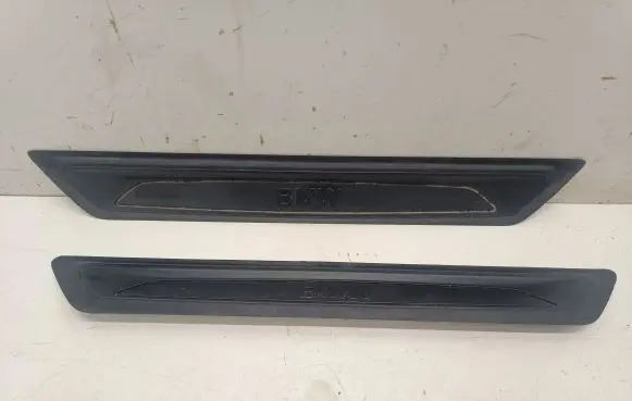 BMW 2 F46 Front sill trim cover 7263315