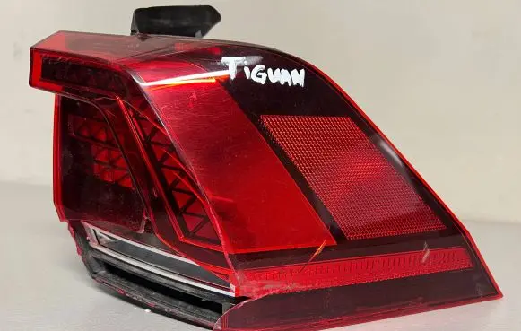 Volkswagen Tiguan Rear/tail lights 5NA945208C 2SD012521061