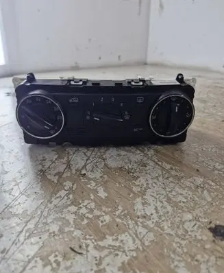 Mercedes-Benz A W169 Climate control unit A1698301385