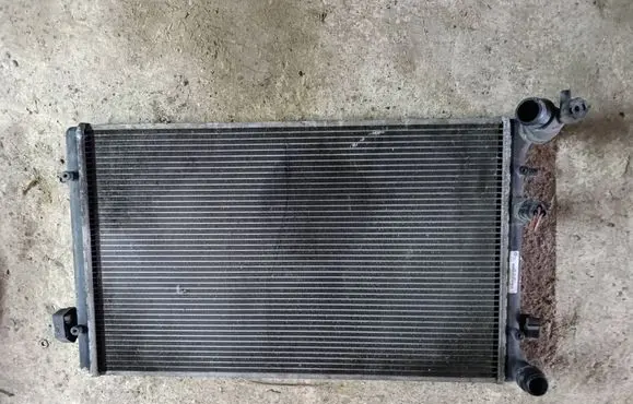 Seat Toledo II (1M) Coolant radiator 1j0121253p