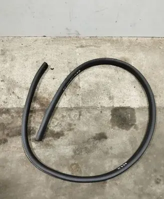 Maserati GranTurismo Front door rubber seal