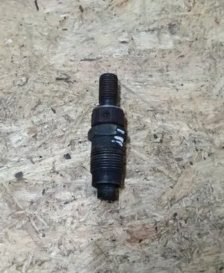Fuel injector