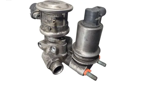 Volkswagen Golf IV EGR valve 06A131166 06A131229