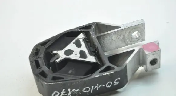 Ford C-MAX II Engine mount bracket AV616P082AC