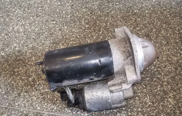Audi A4 S4 B7 8E 8H Starter motor 0001109064