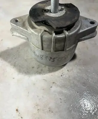 Porsche Cayenne (92A) Engine mount bracket 7P6199131