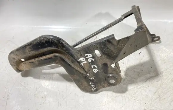 Audi A6 S6 C6 4F Intercooler pipe mounting bracket 4f0145814
