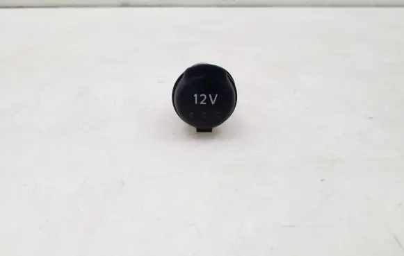 Nissan Qashqai Cigarette lighter front 