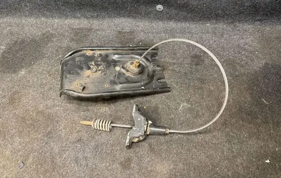 Dodge Durango Spare wheel mounting bracket 68145504AD
