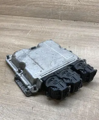 Citroen Xsara Engine control unit/module ECU 9647693180 0281011084