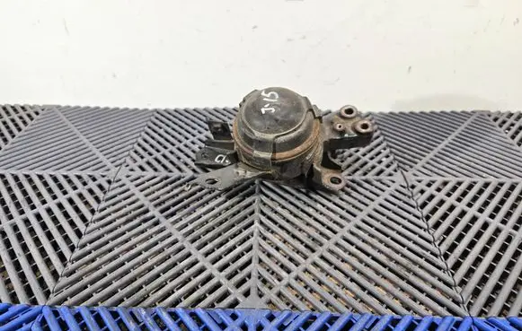 Lexus IS III XE30 Engine mount bracket