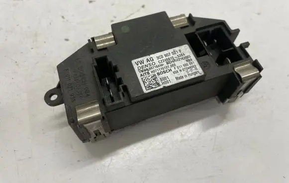 Audi A4 S4 B8 8K Heater blower fan relay 3C0907521F