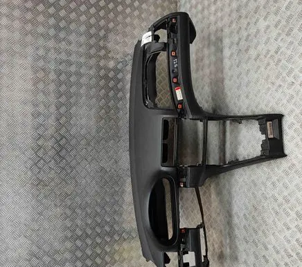 BMW 3 E46 Dashboard 8214584 8196093