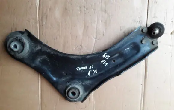 Renault Scenic III - Grand scenic III Front lower control arm/wishbone 545016838R