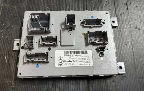 Mercedes-Benz C W205 SAM control unit A2059008204 A2229018901 A2229028904