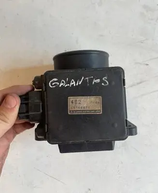 Mitsubishi Galant Mass air flow meter E5T08071