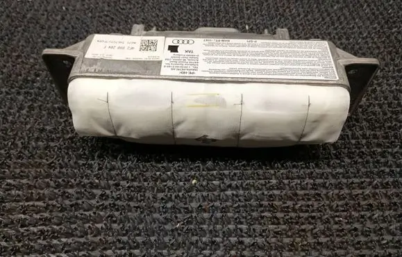 Audi A6 S6 C6 4F Passenger airbag 306058799AD 4F2880204F 20101130052