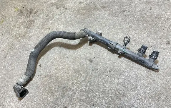 Citroen C4 III e-C4 Electric car engine cooling hoses/pipes 